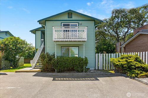 1113 Se 6th Ave, Oak Harbor, WA, 98277-5001 | Card Image