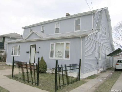 51 Peters Ave, Hempstead, NY, 11550-6807 | Card Image