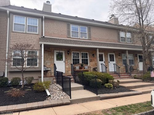 86 Franklin Ct, Flemington, NJ, 08822-2006 | Card Image