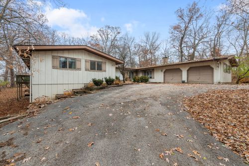 4N645 Mohican Ln, Elburn, IL, 60119-8841 | Card Image