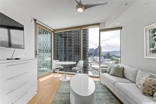 1407-1001 Queen St, Honolulu, HI, 96814-5222 | Card Image