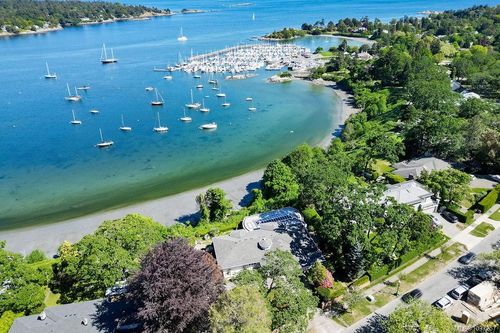 3565 Beach Dr, Victoria, BC, V8R6M6 | Card Image