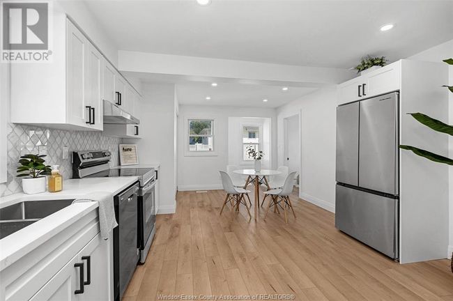 2968 Langlois Ave, House other with 3 bedrooms, 1 bathrooms and null parking in Windsor ON | Image 11