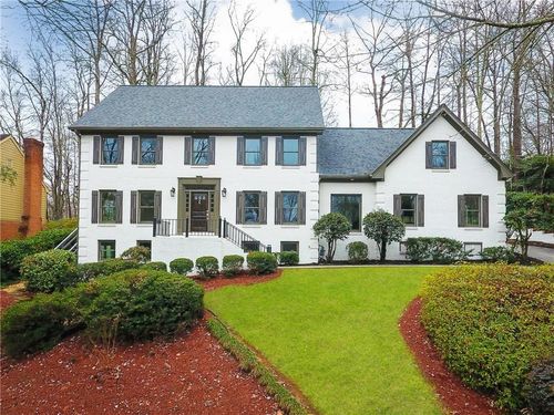 1565 Summerset Dr, Dunwoody, GA, 30338-2809 | Card Image