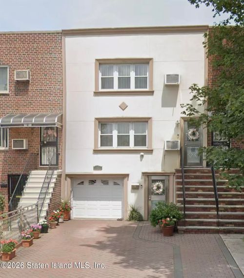 61-51 84th St, Middle Village, NY, 11379-1442 | Card Image