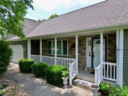 1378 Donovan Way, Zanesville, OH, 43701 | Card Image