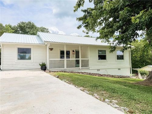 3905 Hunt Dr Se, Gainesville, GA, 30507-8666 | Card Image