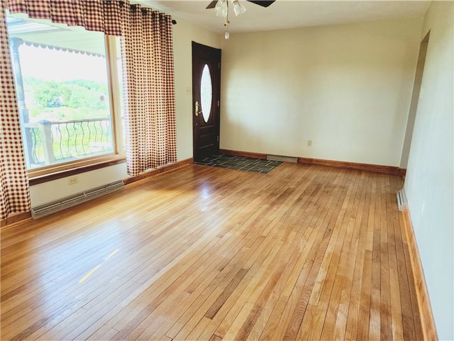 649 Maple St, House other with 3 bedrooms, 2 bathrooms and 1 parking in Worthington PA | Image 8