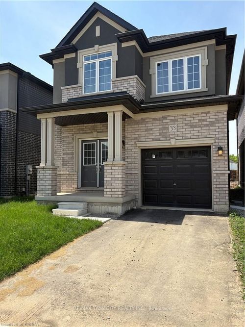 33 Dennis Ave, Brantford, ON, N3V0B9 | Card Image