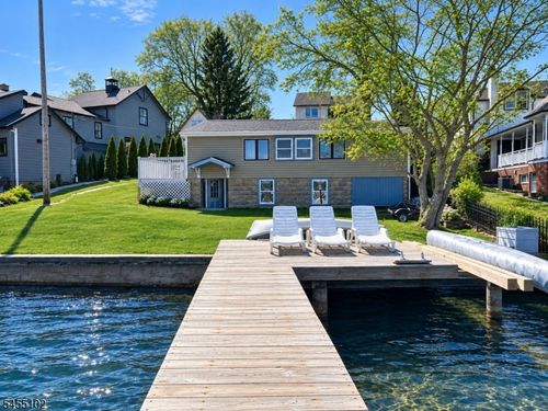 7 Cottage Ave, Landing, NJ, 07850-1305 | Card Image