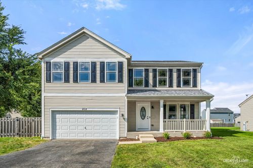 802 Wilson St, Waterman, IL, 60556-8001 | Card Image