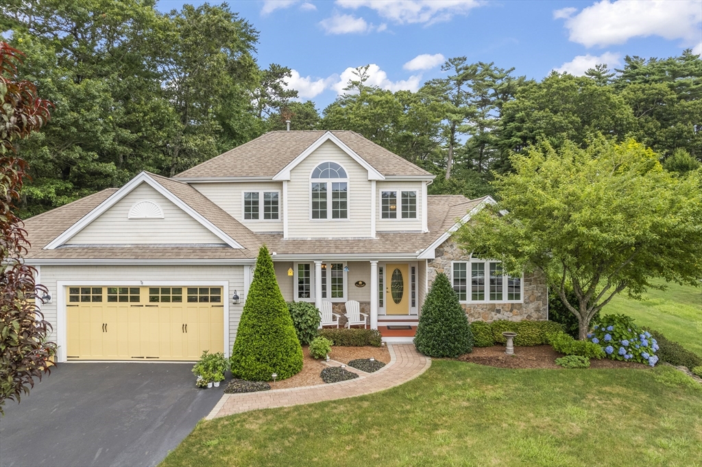 Bogside Dr, Plymouth, MA 02360