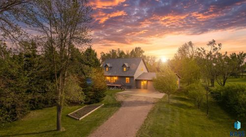 28001 464th Ave Avenue, Lennox, SD, 57039 | Card Image