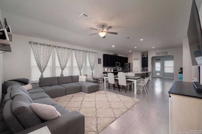 11322 Decidedly, House other with 3 bedrooms, 2 bathrooms and null parking in San Antonio TX | Image 6