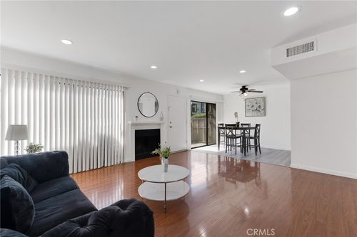 1-8430 Langdon Ave, North Hills, CA, 91343-3054 | Card Image