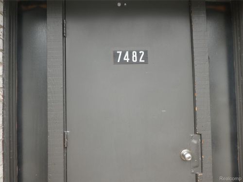 apt-4-7482 Woodview St, Westland, MI, 48185-5921 | Card Image