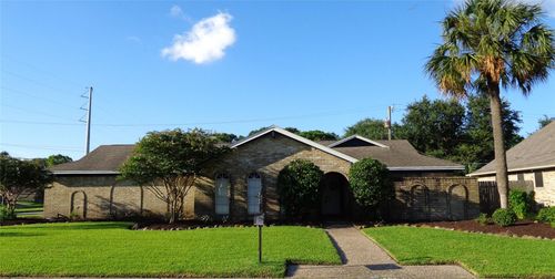 1401 22nd Ave N, Texas City, TX, 77590-5238 | Card Image