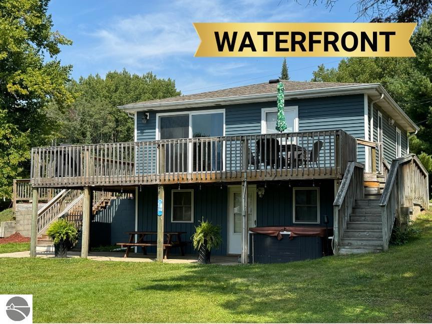 Scott Dr, Farwell, MI 48622