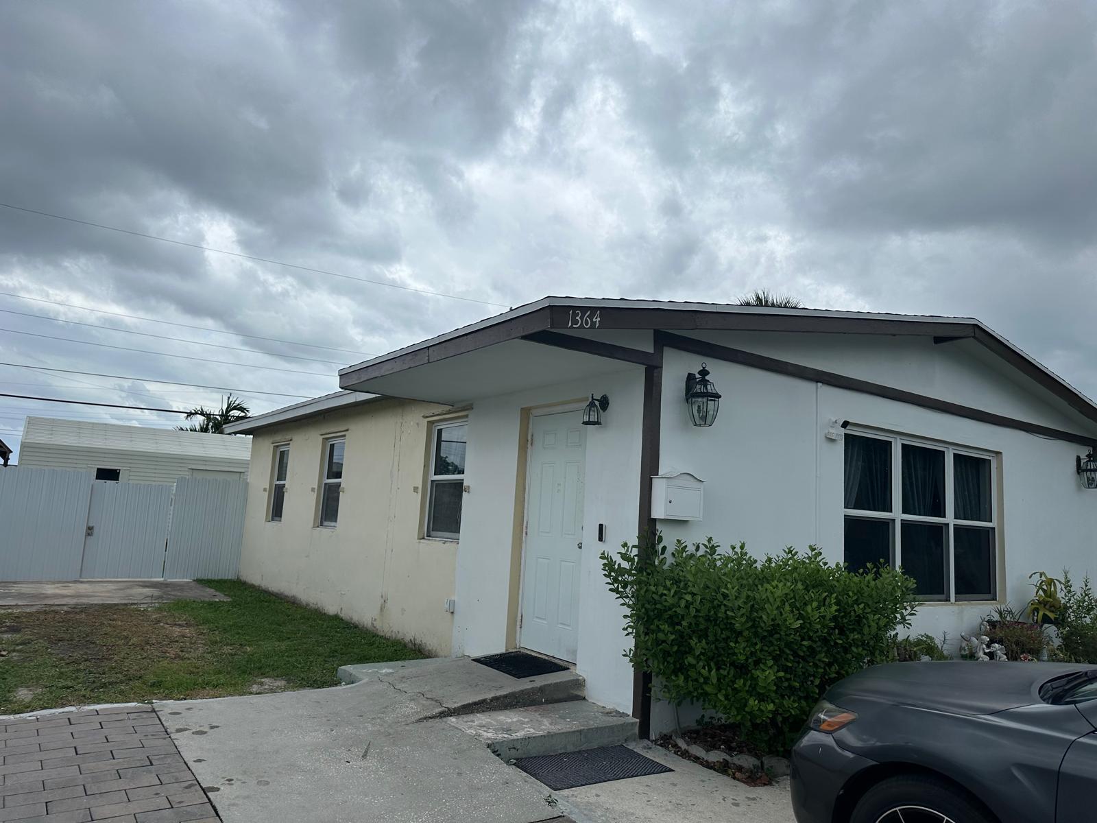 7th St, West Palm Beach, FL 33401