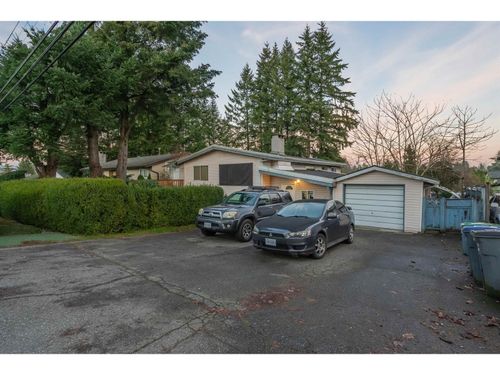 11084 148 St, Surrey, BC, V3R3Y8 | Card Image