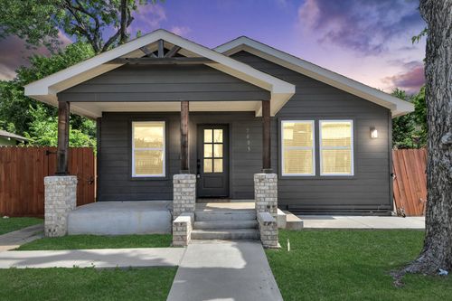 7605 Avenue C, Houston, TX, 77012-1415 | Card Image