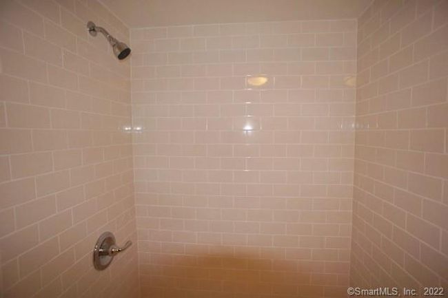15 - 127-131 Harbor Ave, Home with 1 bedrooms, 1 bathrooms and null parking in Norwalk CT | Image 6