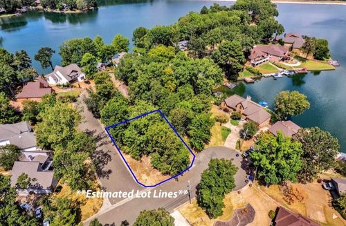 4160 White Cedar Cv, Lakeland, TN, 38002-9326 | Card Image