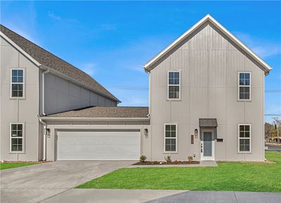 Each side of the duplex includes 3 bedrooms, 2.5 bathrooms and 1507 sqft! | Image 2