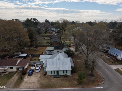 812 W Anderson St, Selma, NC, 27576-2168 | Card Image