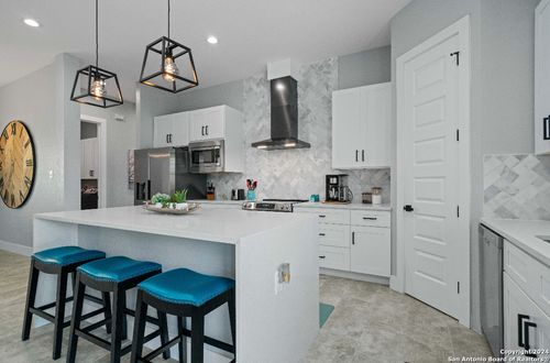 259 Magnolia Mdw, Canyon Lake, TX, 78133-2087 | Card Image