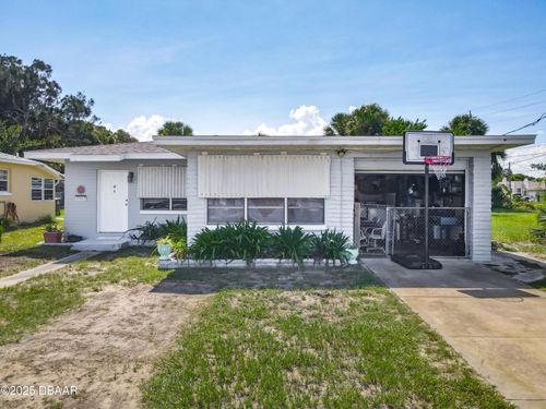 1517 N Grandview Ave, Daytona Beach, FL, 32118-3515 | Card Image
