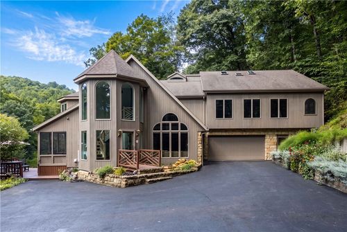 207 Youngstown Ridge Rd, Ligonier Twp, PA, 15658 | Card Image