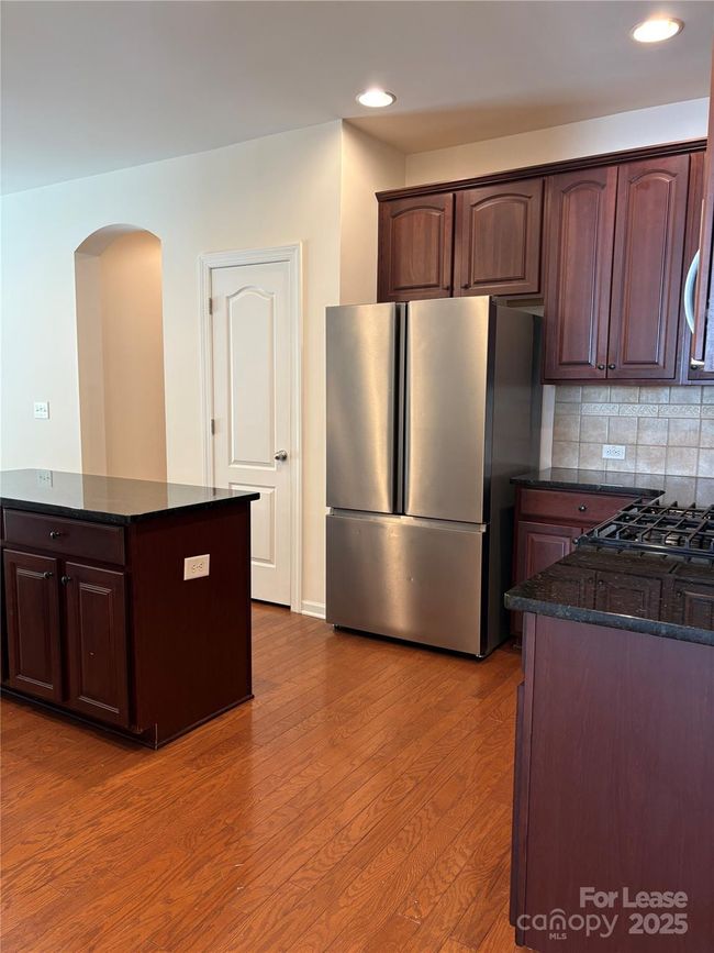 Kitchen | Image 9