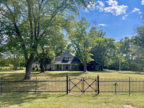 2085 Wilson Pike, Franklin, TN, 37067-7574 | Card Image