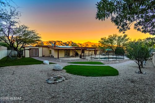 8502 E Amethyst Ln, Tucson, AZ, 85750-9711 | Card Image