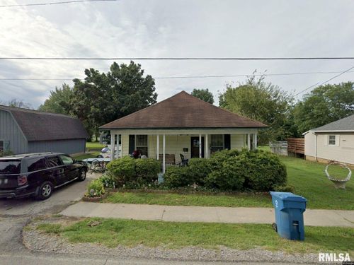 805 W 9th St, Johnston City, IL, 62951-1010 | Card Image