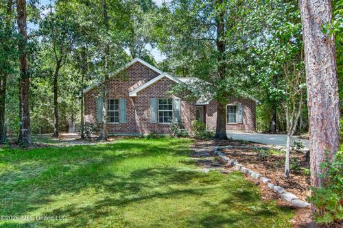 958 Pono Pl, Diamondhead, MS, 39525-4237 | Card Image