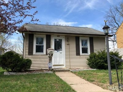 609 S 27 Th Street, House other with 2 bedrooms, 1 bathrooms and null parking in South Bend IN | Image 1