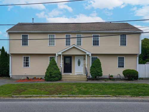 l-40 Carpenter St, Cumberland, RI, 02864-8404 | Card Image