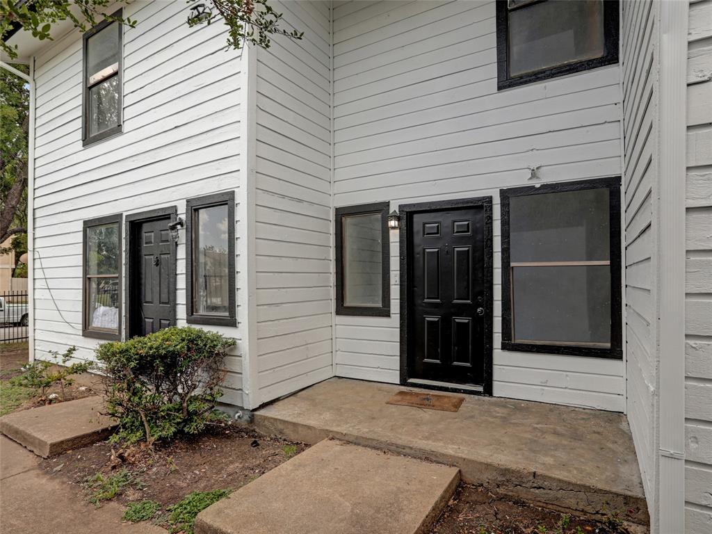 Knoll Crest Dr, Arlington, TX 76014