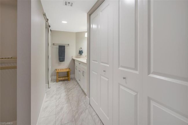 Primary Bathroom | Image 16
