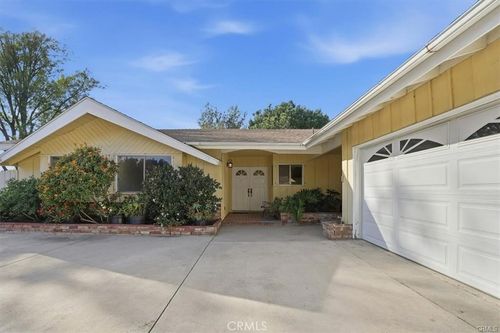 11357 Orcas Ave, Lake View Terrace, CA, 91342-6725 | Card Image