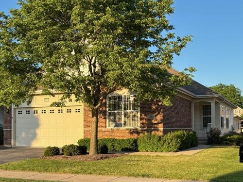 3707 Idlewild Ln, Naperville, IL, 60564-4637 | Card Image