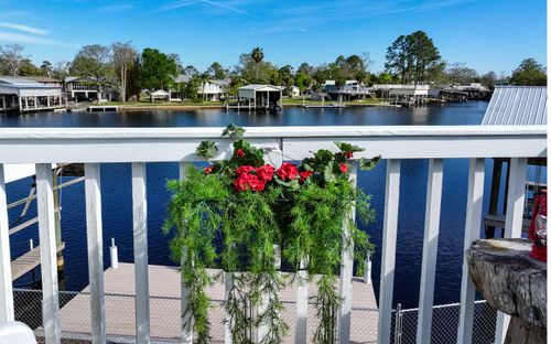 27 Se 228th Ave, Suwannee, FL, 32692 | Card Image