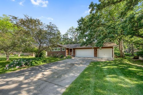 184 Cedar Street, Birchwood Village, MN, 55110 | Card Image