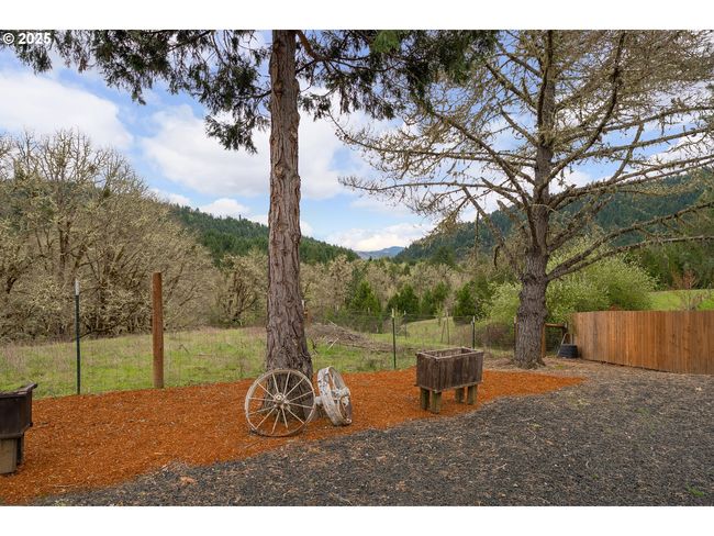 100 Crater Rd, House other with 3 bedrooms, 2 bathrooms and null parking in Camas Valley OR | Image 36