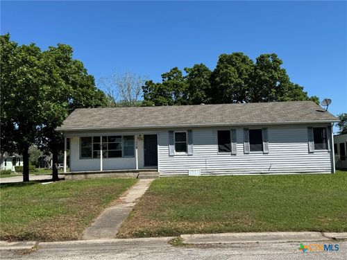 702 E Rosebud Ave, Victoria, TX, 77901-3332 | Card Image