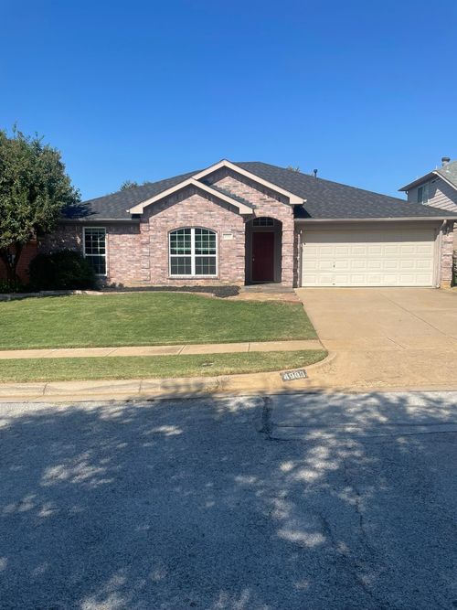 4903 Vaquero Dr, Arlington, TX, 76017-3905 | Card Image