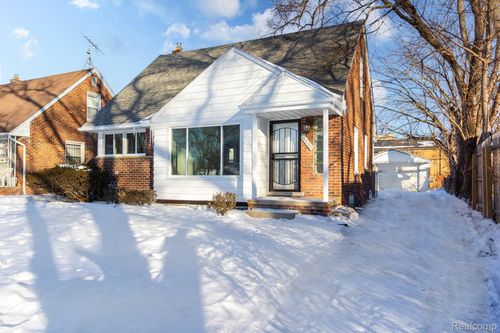 18890 Grayfield St, Detroit, MI, 48219-2225 | Card Image