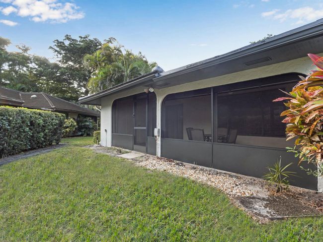 10088 Laurelwood Pl, Condo with 2 bedrooms, 2 bathrooms and null parking in Boynton Beach FL | Image 9